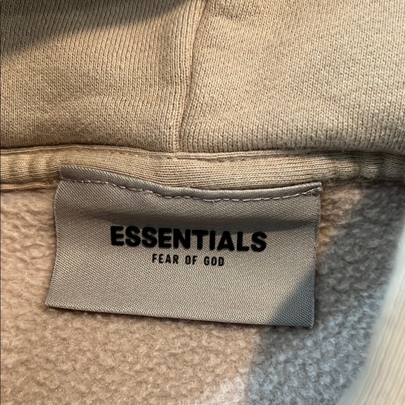 Essentials Sweatshirt - Picture 5 of 9